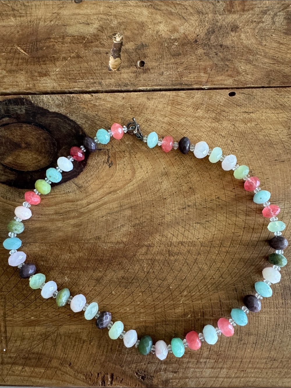 Multicolor Beaded Women's Necklace - Elegant Gemstone Style